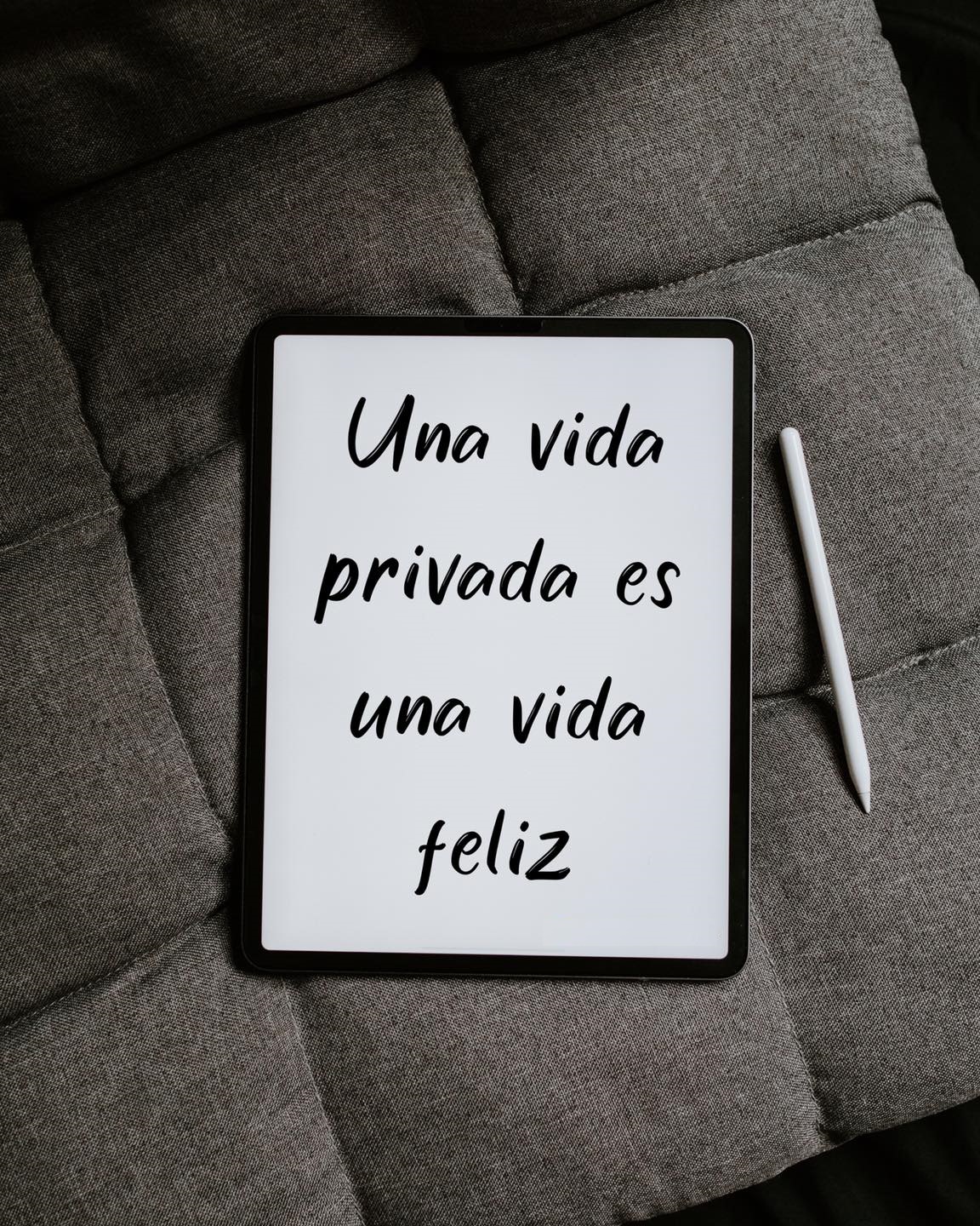 es-mejor-irse-y-hacer-falta-que-estar-y-no-significar-nada-frases-pw