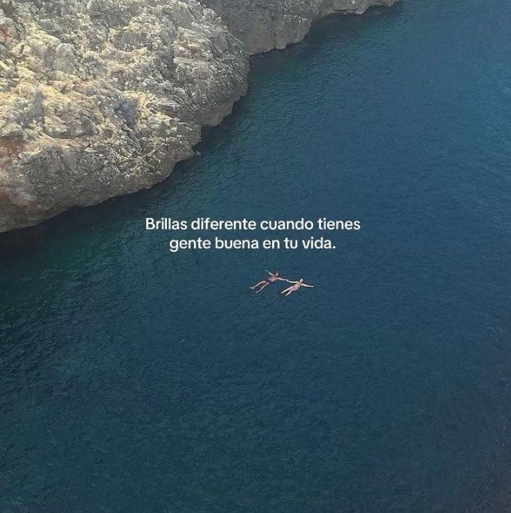 Brillas diferente cuando tienes gente buen en tu vida